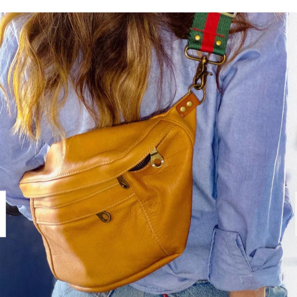 Parker Thatch Cross Your Heart Sling Bag w/ Strap